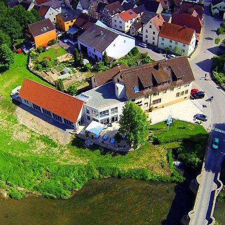 Landgasthof Zum Hirschen Tauberrettersheim Exterior photo